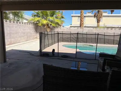 7488 Walnut Creek Drive, Las Vegas, NV 89147 Patio