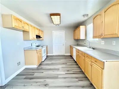 1030 Marne Court C, Pahrump, NV 89048 Kitchen