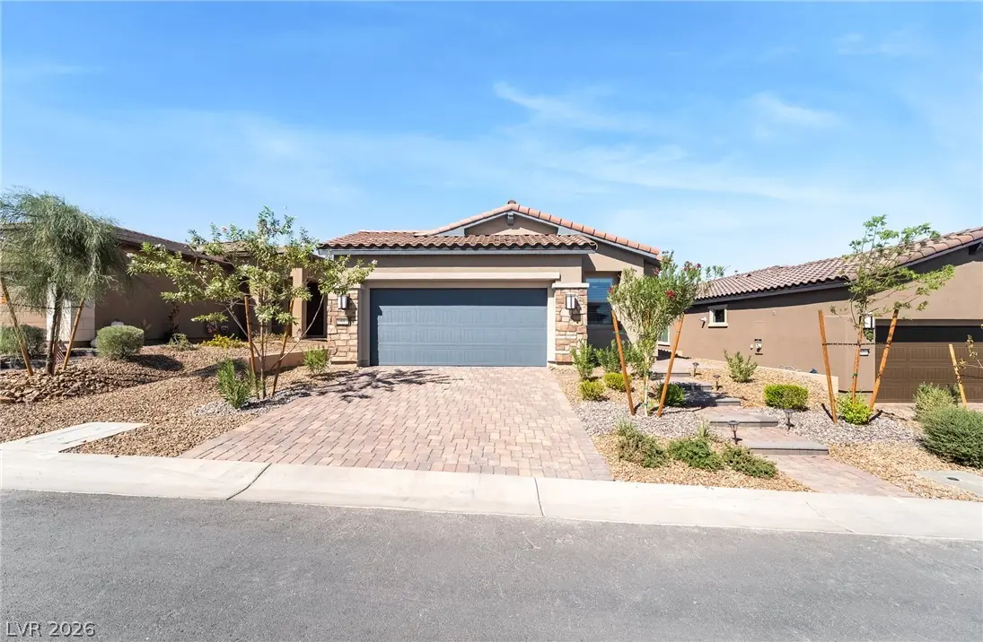 53 Lake Bluff Court, Henderson, NV 89011