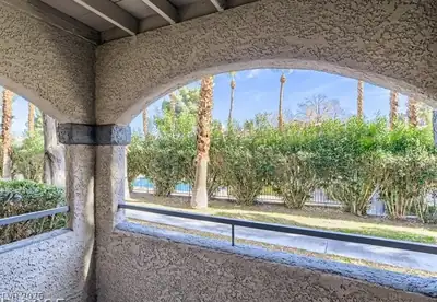 220 Mission Newport Lane 106, Las Vegas, NV 89107 Patio