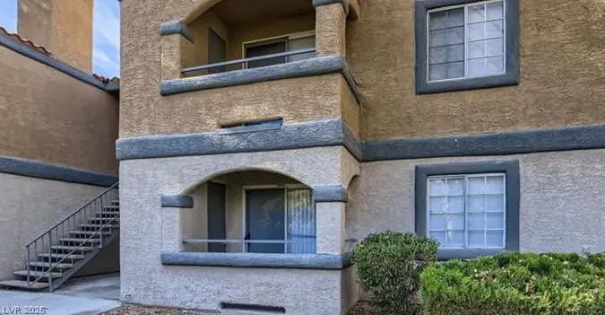 220 Mission Newport Lane 106, Las Vegas, NV 89107