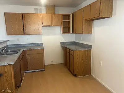 1872 COSMIC Drive 155, Las Vegas, NV 89115 Kitchen