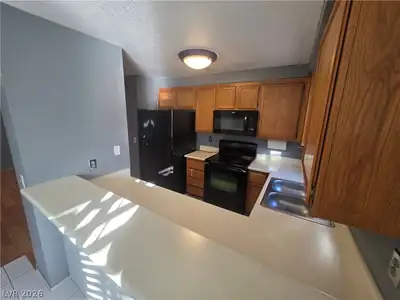 6873 Tamarus Street 204, Las Vegas, NV 89119 Kitchen