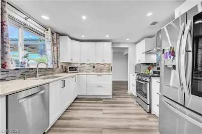 342 Fuente Drive, Henderson, NV 89014 Kitchen