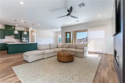 351 Portus Delphini Court, Henderson, NV 89011 Living Room