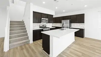 333 Adufe Place, Henderson, NV 89015 Kitchen