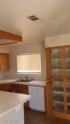 6551 Jordan River Drive, Las Vegas, NV 89156 Kitchen