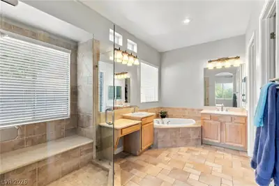 2984 Via Della Amore, Henderson, NV 89052 Primary Bathroom