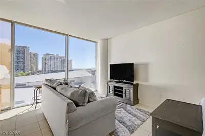 3722 Las Vegas Boulevard 303, Las Vegas, NV 89158 Living Room