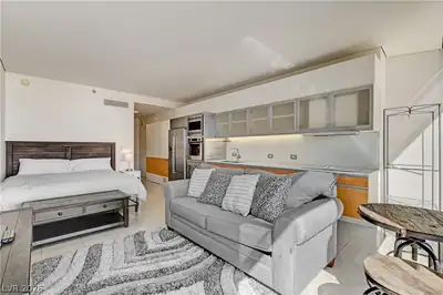 3722 Las Vegas Boulevard 303, Las Vegas, NV 89158 Studio