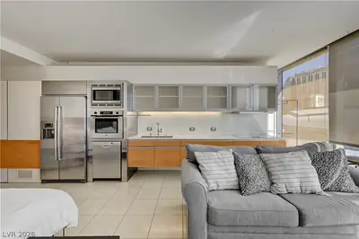 3722 Las Vegas Boulevard 303, Las Vegas, NV 89158 Kitchen