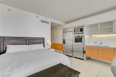 3722 Las Vegas Boulevard 303, Las Vegas, NV 89158 Bedroom