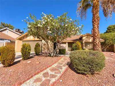 6672 Peachtree Lane, Las Vegas, NV 89103 Front of Structure