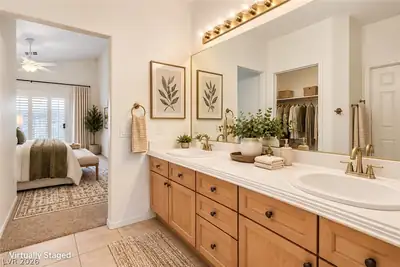 6729 Quarterhorse Lane, Las Vegas, NV 89148 Primary Bathroom