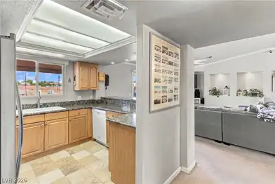 6560 Whispering Sands Drive, Las Vegas, NV 89131 Kitchen