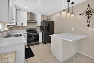 522 Bayberry Drive, Las Vegas, NV 89110 Kitchen