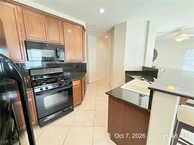 246 Queens Court, Henderson, NV 89052 Kitchen