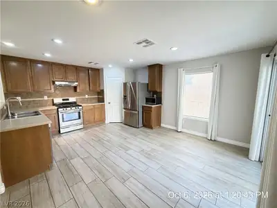 672 Wessex Drive, Las Vegas, NV 89178 Kitchen