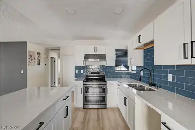 4442 Eureka Circle, Las Vegas, NV 89103 Kitchen