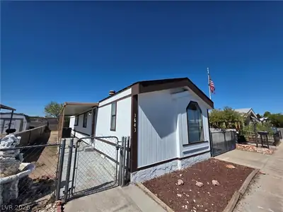 3643 Fort McHenry Drive, Las Vegas, NV 89122 Front of Structure