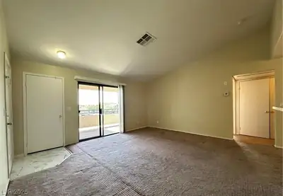 5251 Lindell Road 204, Las Vegas, NV 89118 