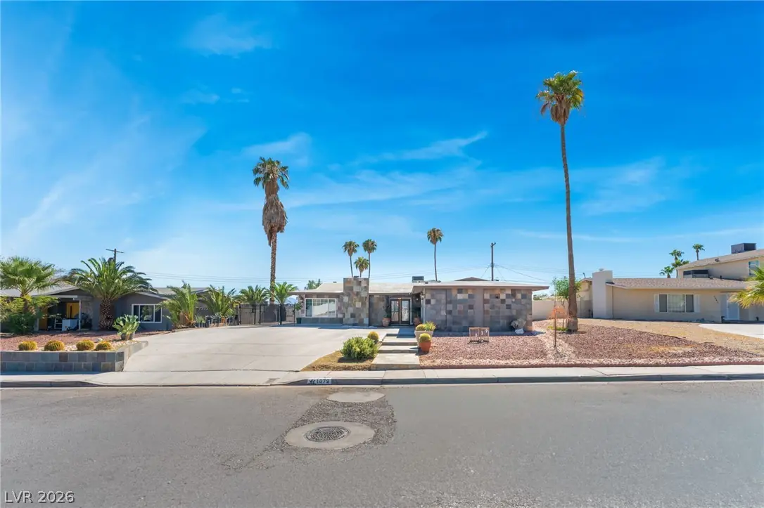1679 Golden Arrow Drive, Las Vegas, NV 89169
