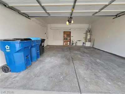1091 Wild Fern Court, Las Vegas, NV 89183 Garage