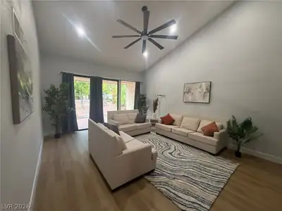 3058 Conquista Court, Las Vegas, NV 89121 Living Room