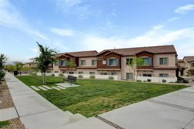 275 Callen Falls Avenue 2126, Henderson, NV 89011 Front of Structure