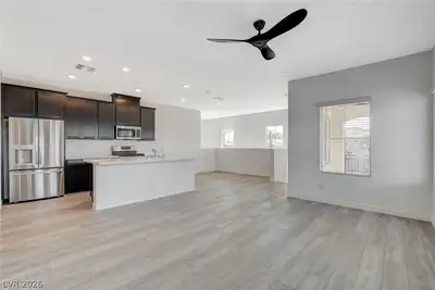 275 Callen Falls Avenue 2126, Henderson, NV 89011 