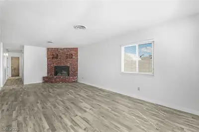 5574 Tunis Avenue, Las Vegas, NV 89122 Living Room