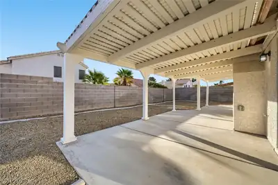 5760 Spindletree Lane, North Las Vegas, NV 89031 Patio