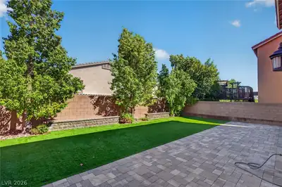 8112 Winterfell Place, Las Vegas, NV 89166 Yard
