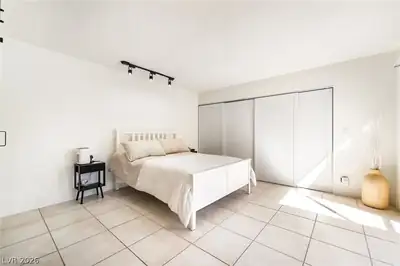 2641 San Martin Court, Las Vegas, NV 89121 Primary Bedroom