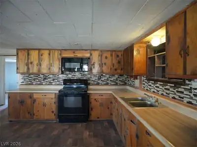 4031 Moapa Street, Pahrump, NV 89048 Kitchen