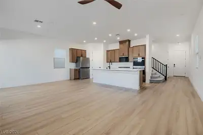 102 Cinder Cone Lane, Las Vegas, NV 89138 Kitchen