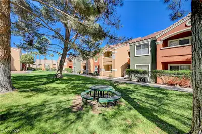 8101 West Flamingo Road 2136, Las Vegas, NV 89147 Yard