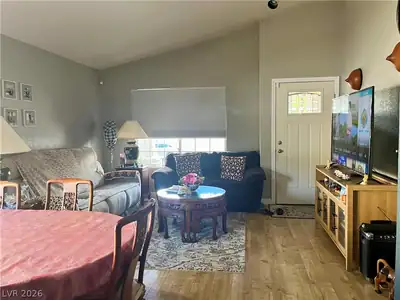15 Rue des Champs, Henderson, NV 89074 Living Room