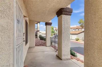 1575 West Warm Springs Road 2212, Henderson, NV 89014 Entry