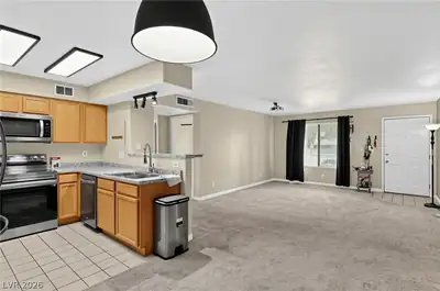 1575 West Warm Springs Road 2212, Henderson, NV 89014 Kitchen