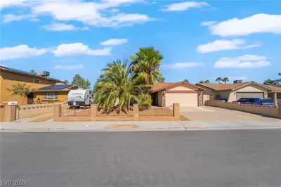 613 Valley View Drive, Henderson, NV 89002 Front of Structure