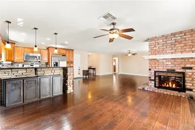 613 Valley View Drive, Henderson, NV 89002 Living Room