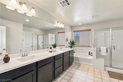 149 Tree Shot Court, Las Vegas, NV 89148 Primary Bathroom