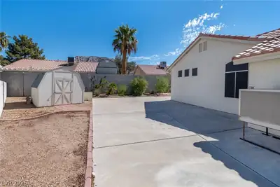 6249 Seagirt Circle, Las Vegas, NV 89110 Yard