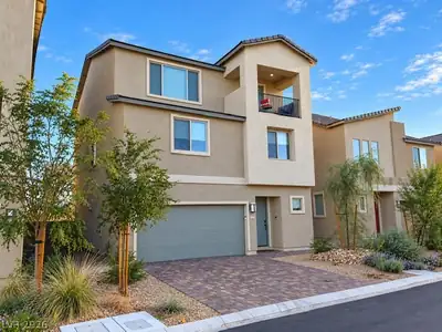 7511 Quail Rock Avenue, Las Vegas, NV 89113 Front of Structure