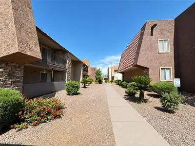 4340 SANDY RIVER Drive 84, Las Vegas
