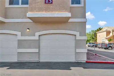5855 VALLEY Drive 2063, North Las Vegas, NV 89031 Garage
