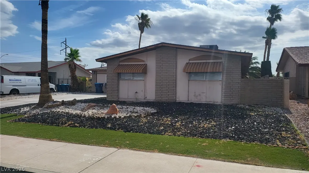 229 Breeze Street, Las Vegas, NV 89145