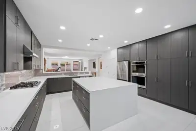 1417 Misty Moat Street, Las Vegas, NV 89117 Kitchen