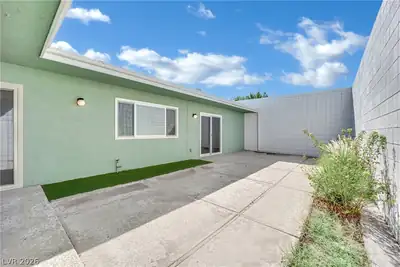 3753 Heritage Avenue, Las Vegas, NV 89121 Patio